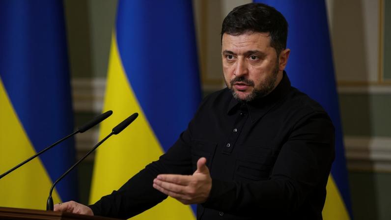 Zelensky garante que a Ucrânia vai continuar a lutar pela paz