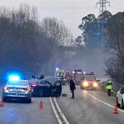 Jovem de 25 anos morre em colisão entre dois carros em Vila Verde