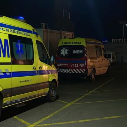 Ambulâncias retidas na Urgência de Faro por falta de médicos e aumento de doentes