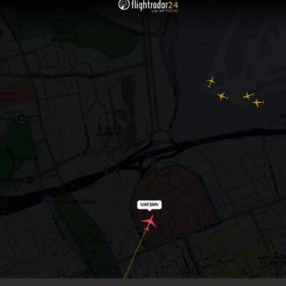 Avião da Emirates evita colisão na pista do aeroporto de Lisboa