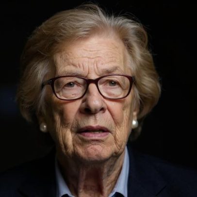 Morre Eva Schloss, sobrevivente do Holocausto e meia-irmã de Anne Frank