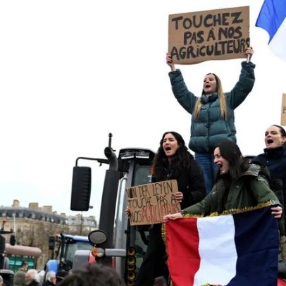 Protestos de agricultores franceses e espanhóis contra acordo com Mercosul