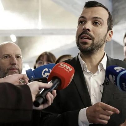 Livre formaliza apoio a António José Seguro