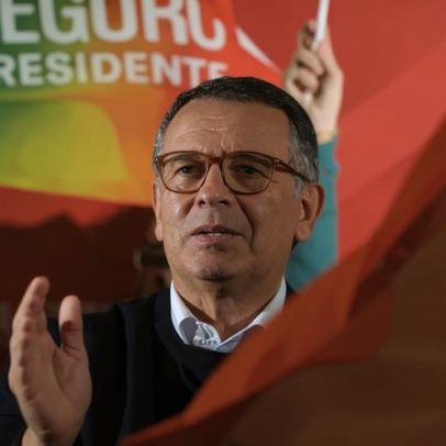 António José Seguro pede servir, aponta 2,5 milhões de votos na 2.ª volta