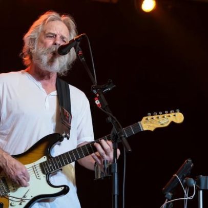 Morre Bob Weir, cofundador da Grateful Dead.