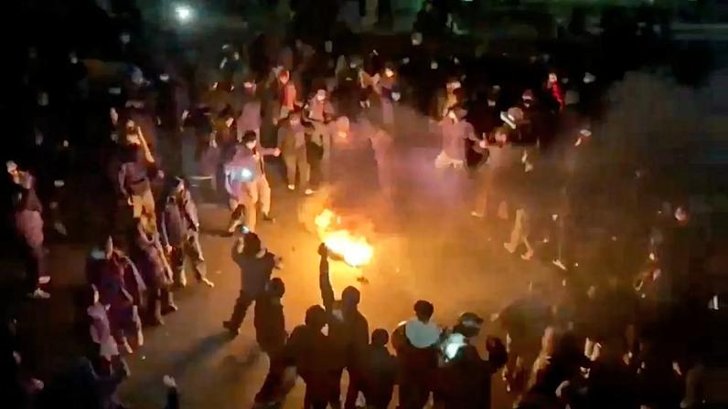 Irã está pronto para negociações, mas também preparado para a guerra