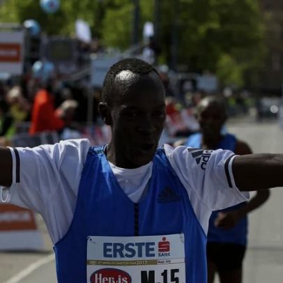 Maratonista queniano Albert Korir suspenso preventivamente por doping