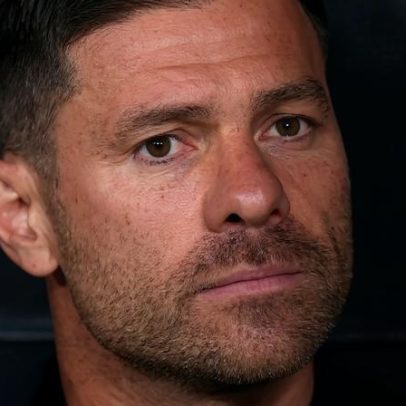 Real Madrid dispensa Xabi Alonso