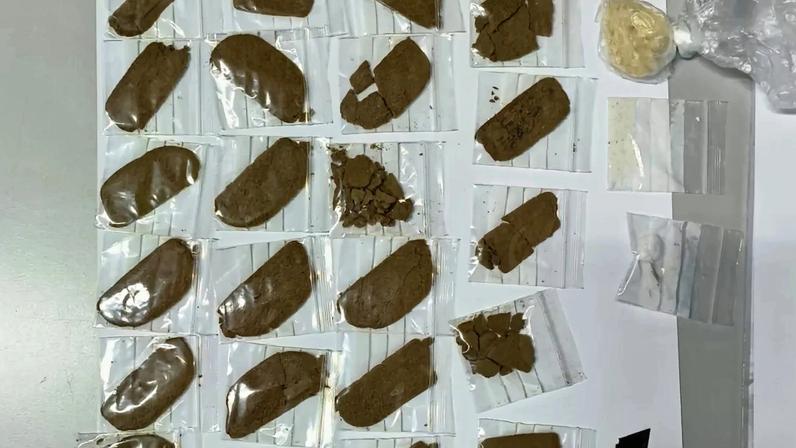 Detidos por atirar droga para caixote do lixo em Sintra