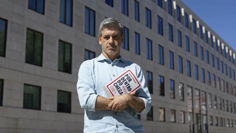 Escritor e jornalista divulgou o caso nas suas redes sociais