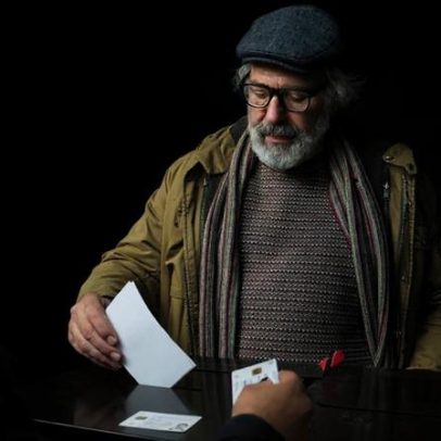 Manuel João Vieira anuncia nova candidatura e diz que derrota é vitória
