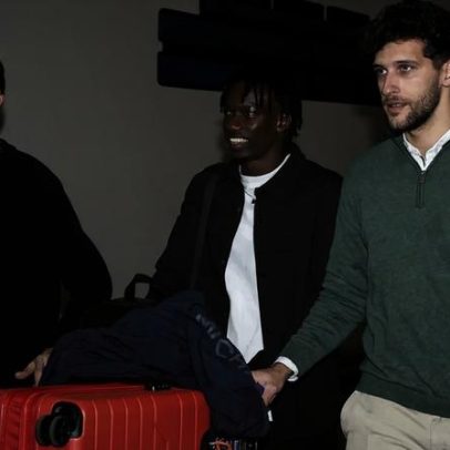 Faye já está em Portugal para ingressar no Sporting