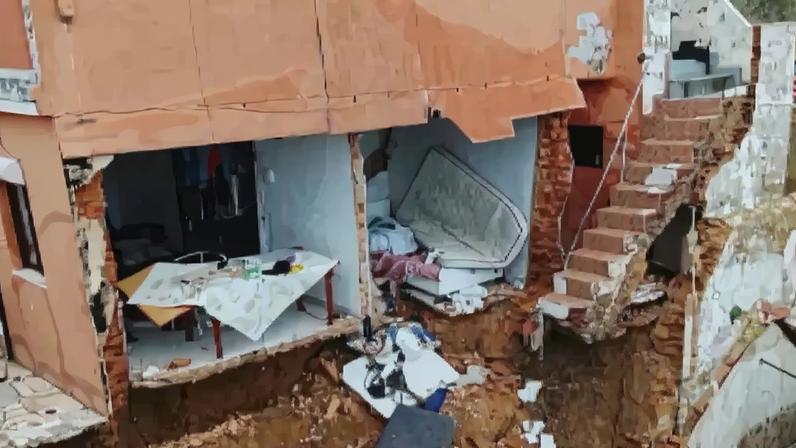 Família desalojada após desabamento de casa em Setúbal