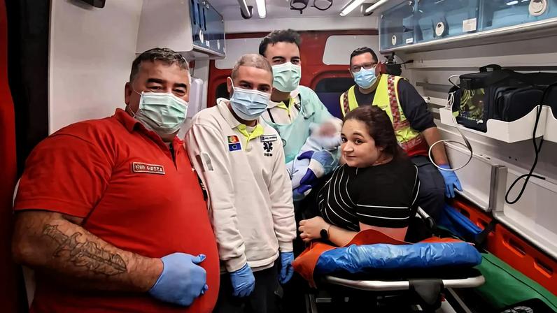 Bebé nasce dentro de ambulância a caminho de Beja