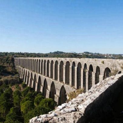 Tomar interditará passagem pedonal no Aqueduto dos Pegões por risco