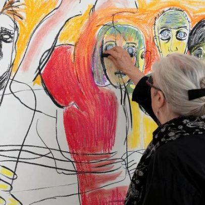 Oeiras homenageia presos políticos de Caxias com azulejos de Graça Morais