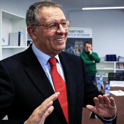 Seguro dispensa mensagem eleitoral no discurso e não janta com apoiantes