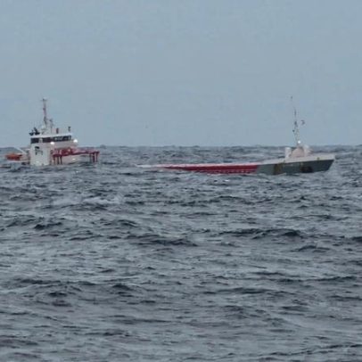Cargueiro sem leme perto da Figueira da Foz é rebocado para Vigo