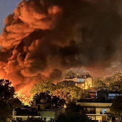 Explosão num complexo industrial argentino provoca incêndio e atinge casas vizinhas