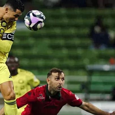 Cristiano Ronaldo marca na vitória do Al Nassr frente ao Al Kholood