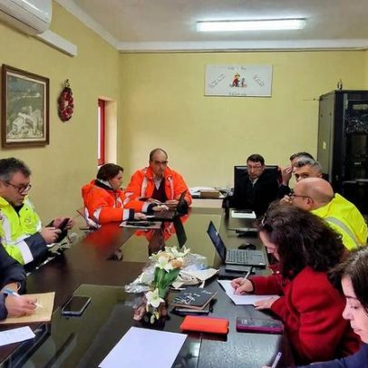 Câmara de Pampilhosa da Serra entrega tijolos e telhas à população