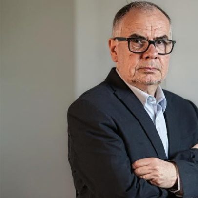 Águia promete primeiro, espalha-se depois