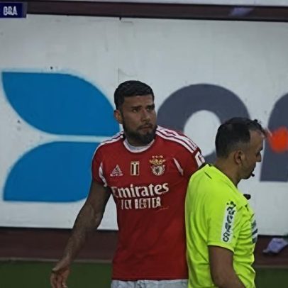Otamendi expulso em clássico entre FC Porto e Benfica no Dragão