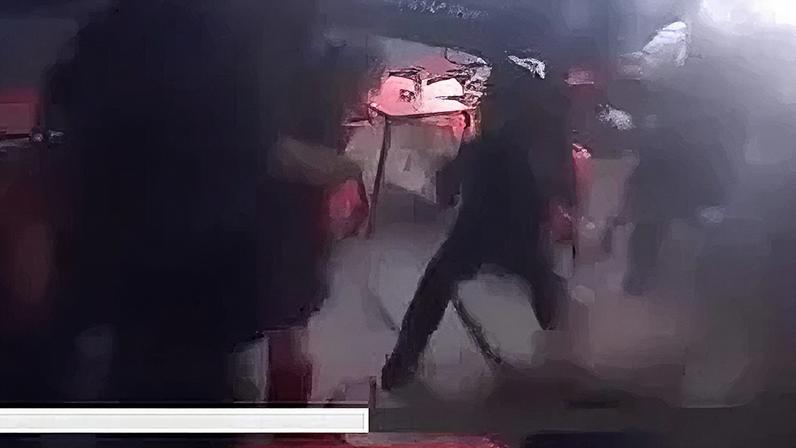 Incidentes entre adeptos do Delães e do Ronfe escalaram e acabaram em confrontos em café de Guimarães