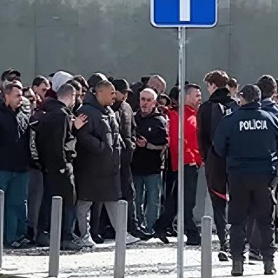 Mauro Xavier: protestos têm acesso ao Benfica Campus; apoiantes ficam de fora