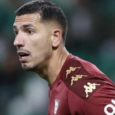 Robles renova por mais um ano com o Estoril