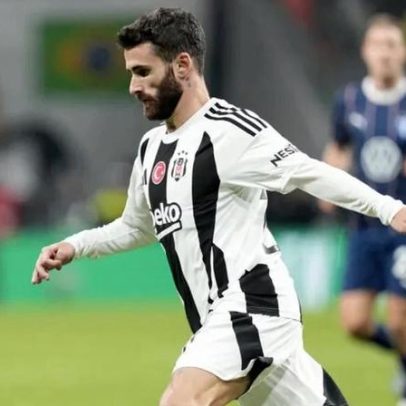 Besiktas recebe proposta do Al Ahli por Rafa Silva
