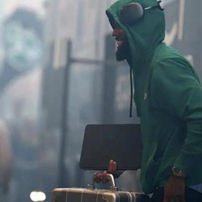 Diretor do Feyenoord confirma interesse em St. Juste como opção