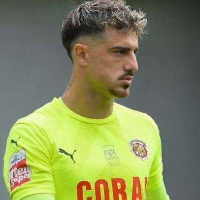 Gonçalo Tabuaço assina pelo Leixões