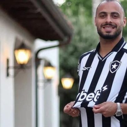 Arthur Cabral pode deixar o Botafogo após seis meses