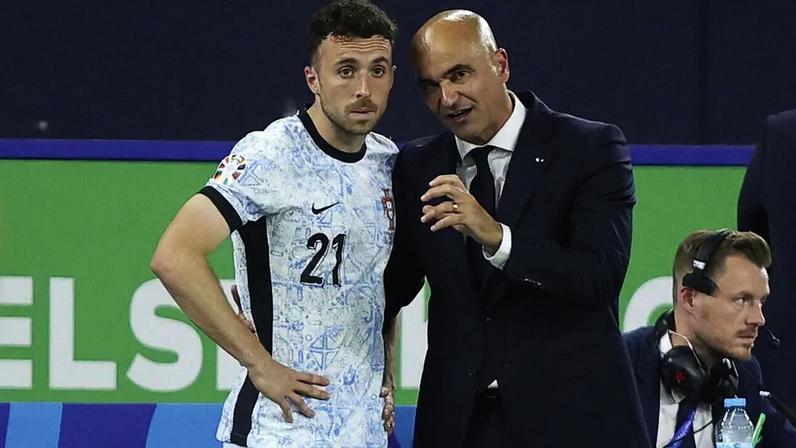 Roberto Martínez vê em Diogo Jota uma fonte de energia