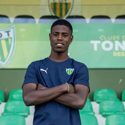 Avançado do Tondela encerra empréstimo e segue para a Oliveirense