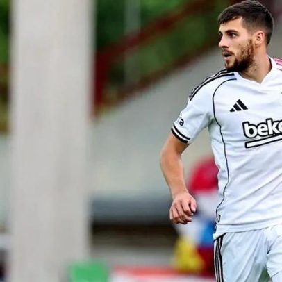 Jurásek quase assinado pelo Slavia Praga; Benfica fecha transferência