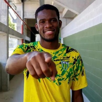 Yaya Sithole já integra o plantel do Tondela