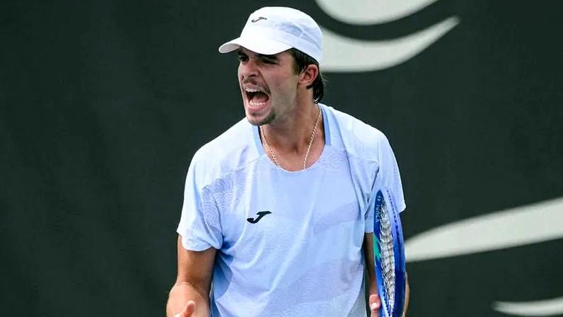 Jaime Faria avança à final da qualificação para o Open da Austrália