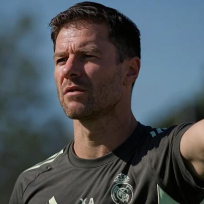 Xabi Alonso reage a treino do Real Madrid com surpresa ao local