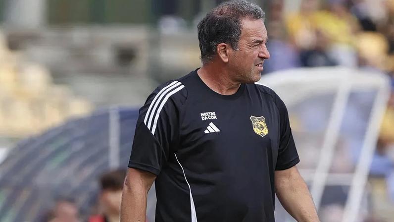 Pedro Miguel, treinador do Lus. Lourosa