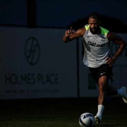 St. Juste pode regressar a casa; Feyenoord confirma interesse