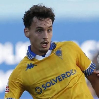 Jandro regressa aos treinos no Estoril
