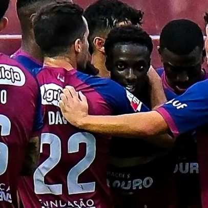 Multa de quase 2 700 euros por críticas à arbitragem