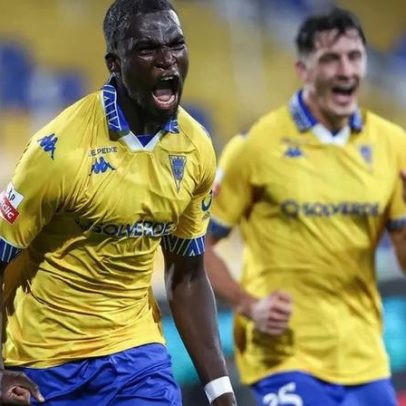 Widzew Łódź, Trabzonspor e Rangers interessados em Boma