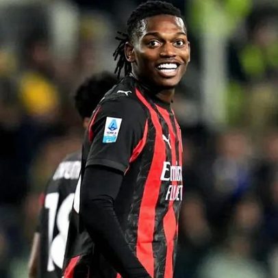 Rafael Leão pronto para regressar: recuperado, sem jogar há quase um mês