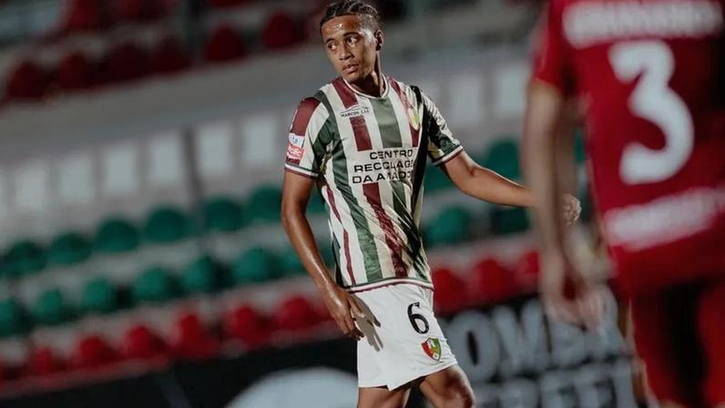 Oumar Ngom chegou à Reboleira no verão