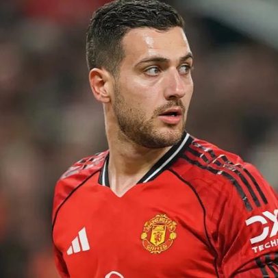 Lance com Dalot gera polémica; Guardiola pediu expulsão e Premier League reagiu