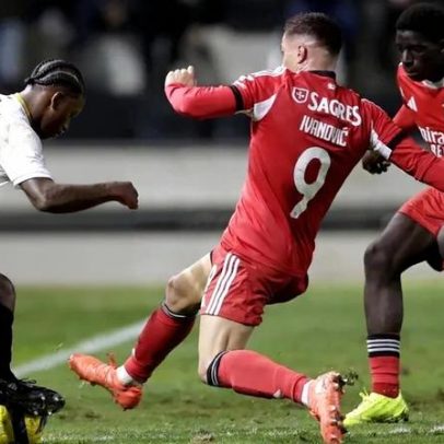 Daniel Banjaqui, novidade no onze do Benfica, após título mundial sub-17