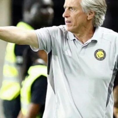 Jorge Jesus afirma que o cartão vermelho foi exagerado